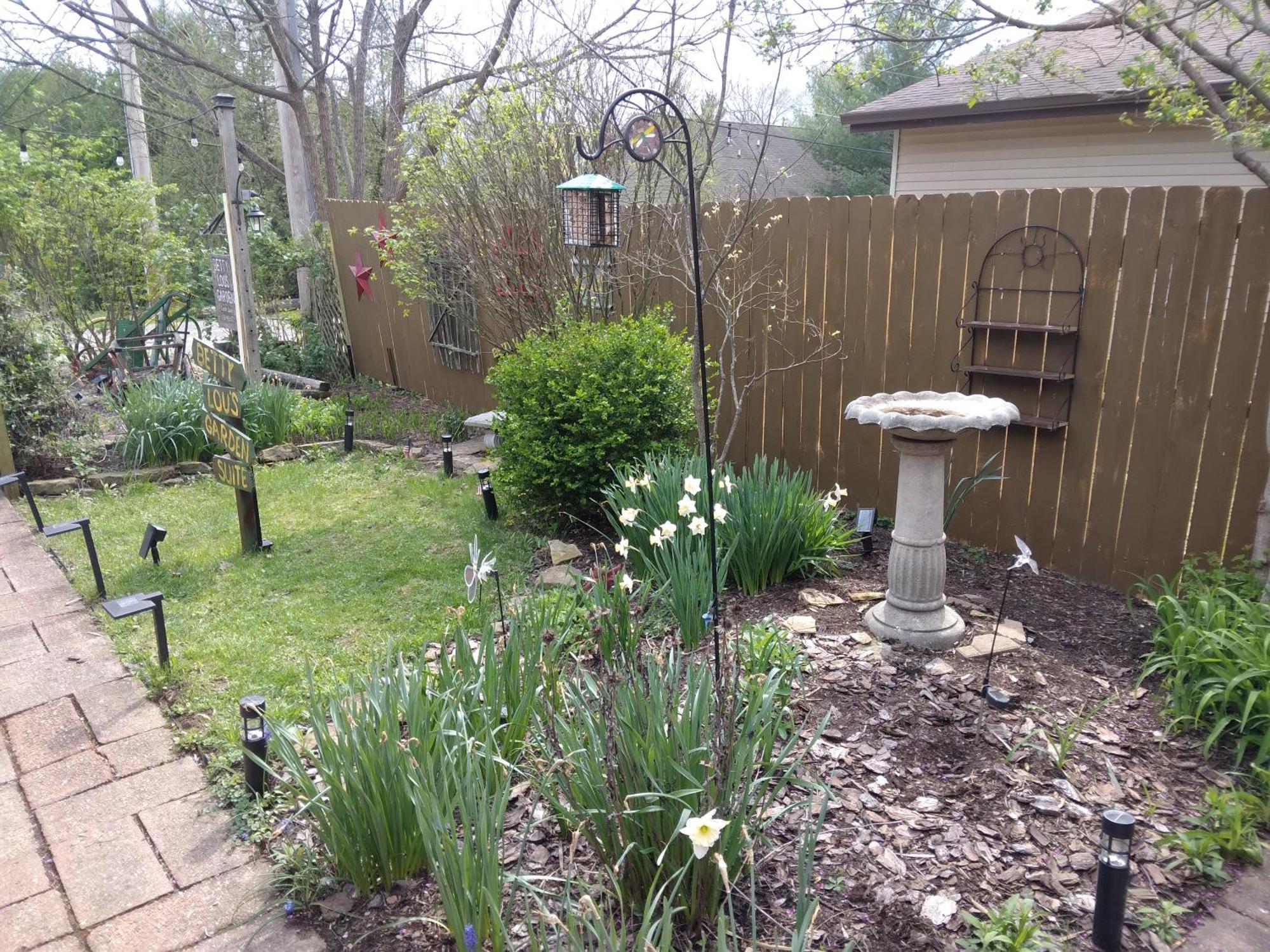 Betty Lous Garden Bed & Breakfast Nashville Exterior photo